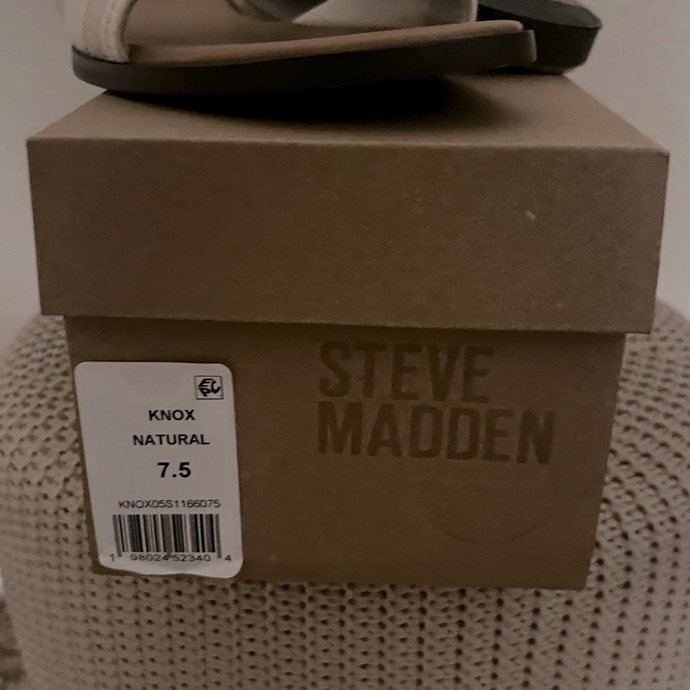 Steve Madden Sandals - Picture 6 of 7